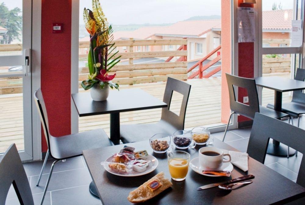 Hotel Cantal Cottages Saint-Georges  Ngoại thất bức ảnh