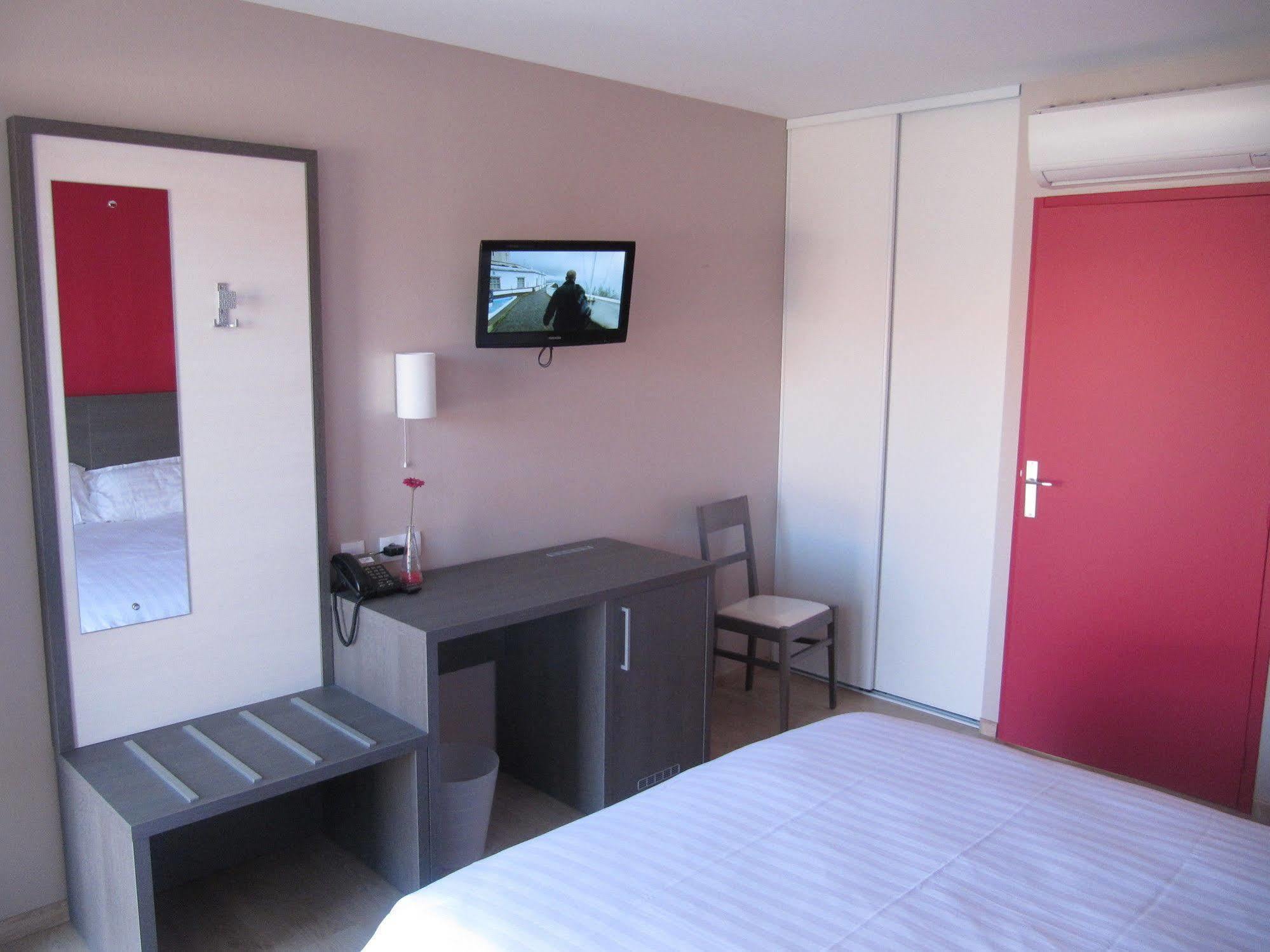 Hotel Cantal Cottages Saint-Georges  Ngoại thất bức ảnh