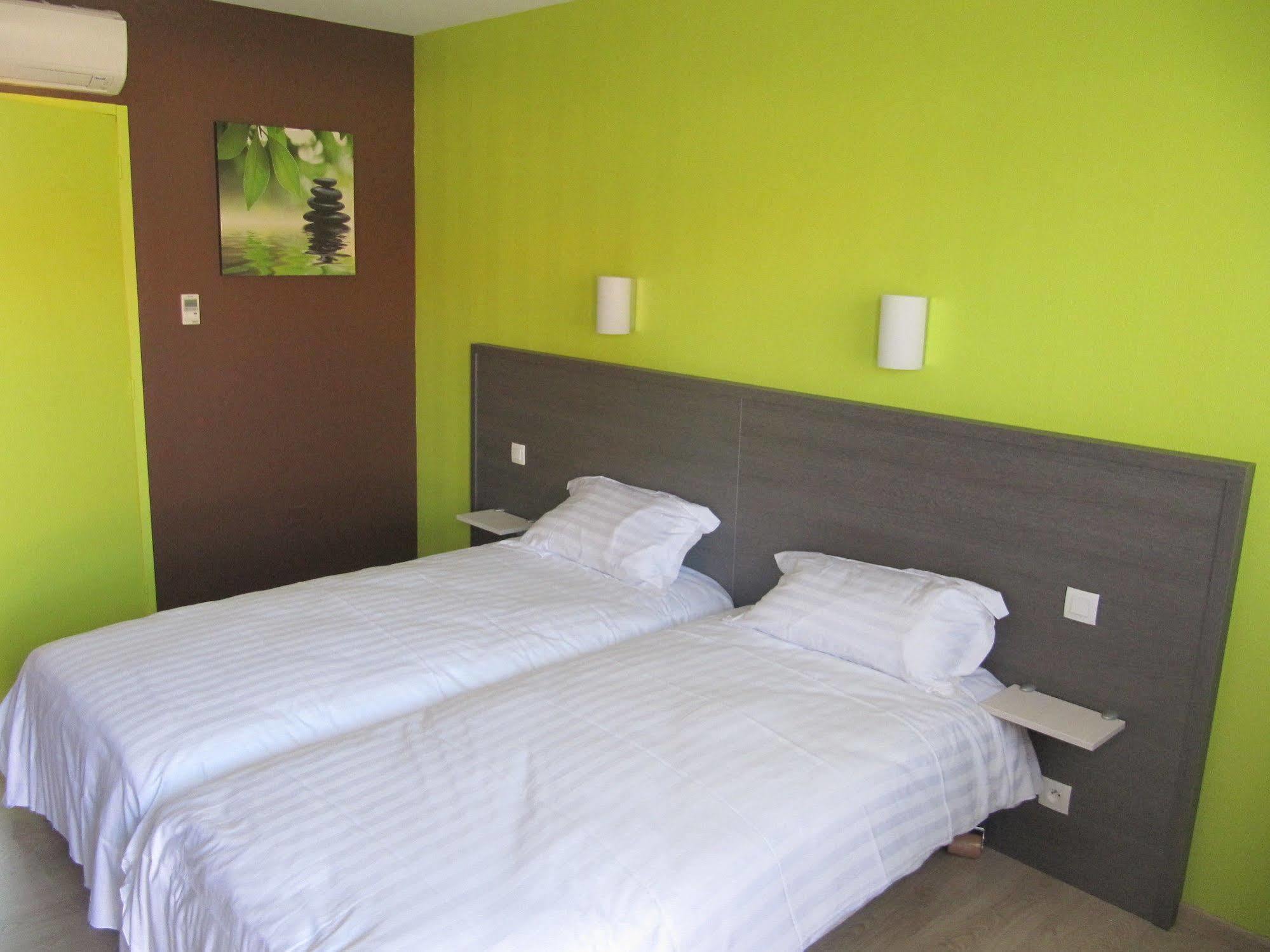 Hotel Cantal Cottages Saint-Georges  Ngoại thất bức ảnh